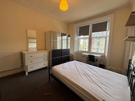 4 bedroom apartment to rent - Photo 5