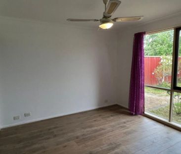 Charming Family Home in a Tranquil Court - Photo 5