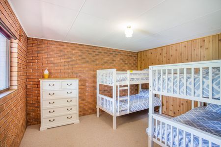 Coastal Living - Spacious Family Home Just Minutes from the Beach - Photo 5