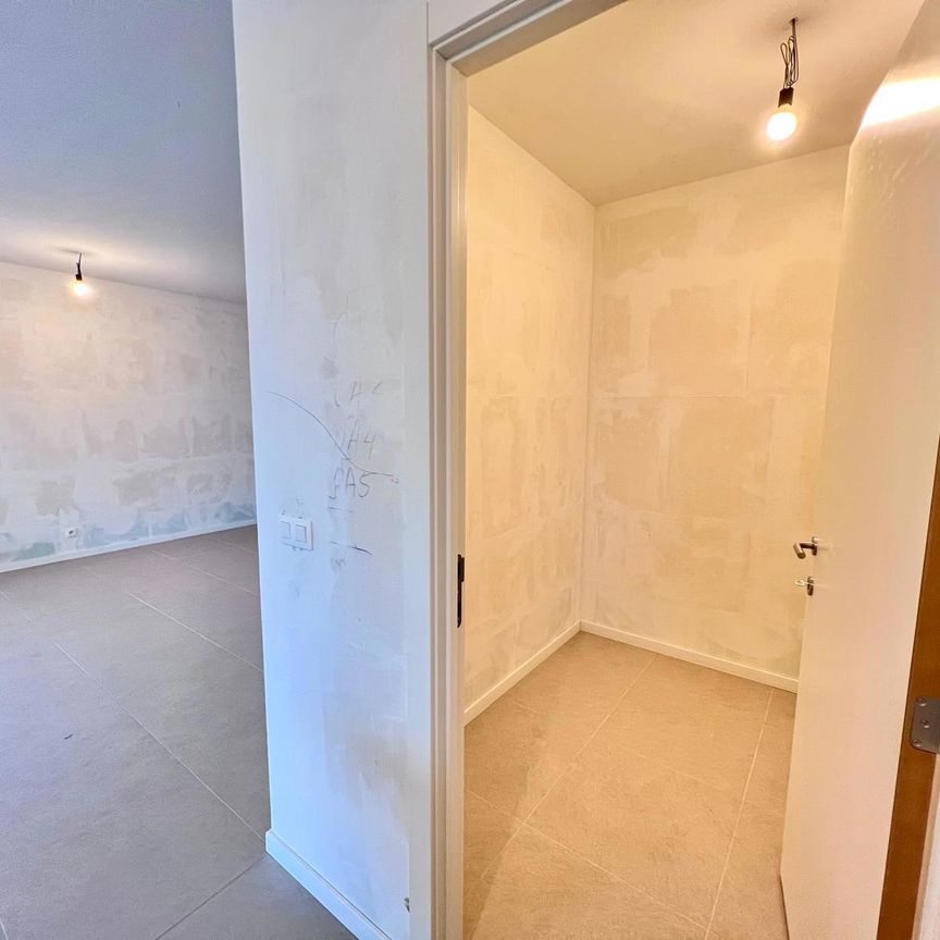 Licht, ruimte en comfort: nieuwbouwappartement met uniek zicht - Foto 1