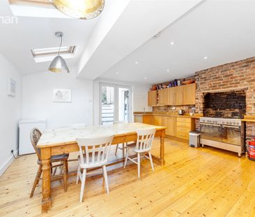 3 bedroom terraced house to rent - Photo 2