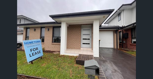 GREAT FAMILY HOME IN QUIET STREET! - Photo 1