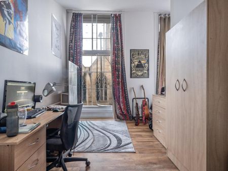 4 bedroom apartment to rent - Photo 3