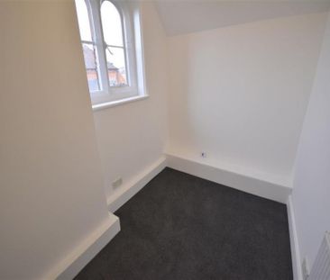 1 Bedroom Apartment To Let - Photo 2