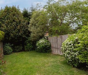 2 bedroom semi-detached house to rent - Photo 2