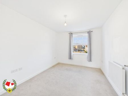 Honeysuckle Road, Emersons Green, Bristol - Photo 2