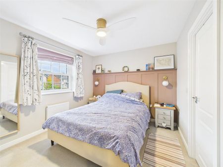 3 bedroom detached house to rent - Photo 3