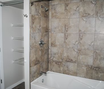 Modern And Spacious 2 Bedroom Basement Suite In St. Albert. - Photo 6