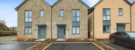 *** STUDENT HOUSE *** Available for move in August, this new 6 bedroom home is available on a furnished basis. Internet is included. All other bills Excluded. - Photo 4
