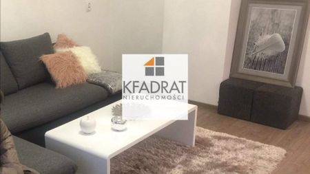 Duża, ładna kawalerka z balkonem - Zdjęcie 2