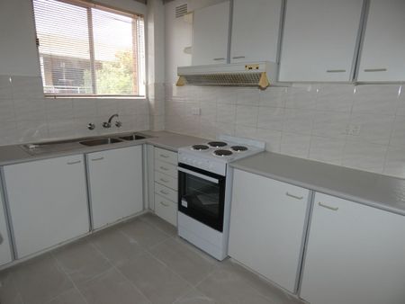 Convenient 2-Bedder! - Photo 4