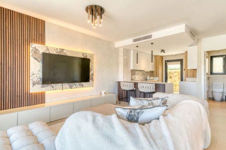 Alquiler de chalet adosado en Calle Ana María Matute - Photo 2