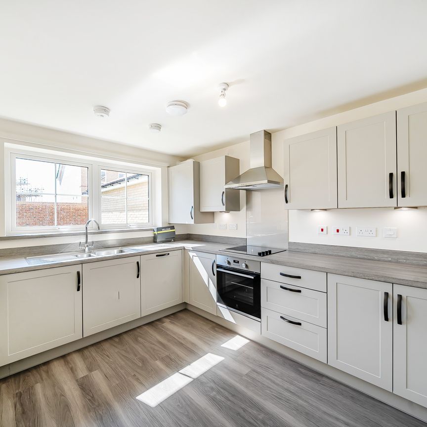 Southwold Drive, Peterborough, Hampton Beach - Photo 1