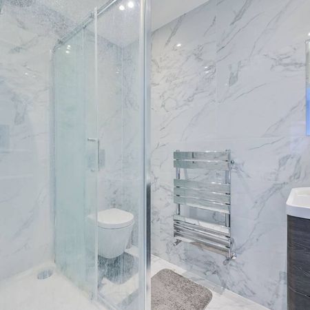 Studio Flat, Bryanston Square, W1H - Photo 4