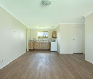 Bright, fresh Unit in Quiet Cul-de-sac - Photo 1