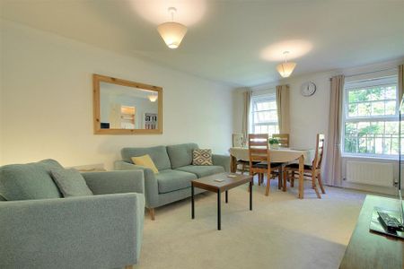 2 bedroom apartment to rent - Photo 2