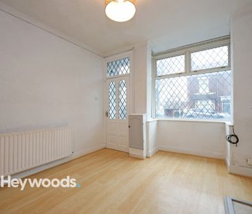 2 bed terraced house to rent in Whieldon Road, Stoke-on-Trent, Staf... - Photo 2