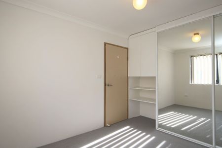 Freshly Painted Two Bedroom Unit - Photo 3