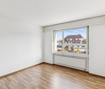 Modern 3.5-room apartment on the 1st floor in a quiet location - Photo 2