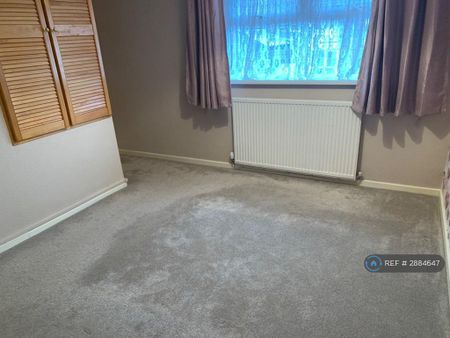 3 bedroom terraced house to rent - Photo 2