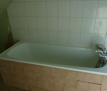 Dans un ensemble immobilier, studio à louer - Photo 4