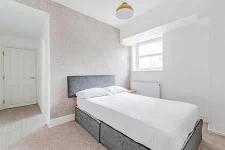 First Avenue, Hove - Photo 5