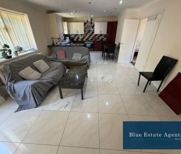 4 bedroom semi-detached bungalow to rent - Photo 1