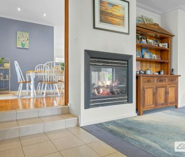 Spacious Family Living in Ararat's Popular West End - Photo 2