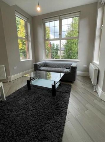 Apt 7, 35-37 Sans Souci Park, Malone Road, Belfast, BT9 5BZ - Photo 2
