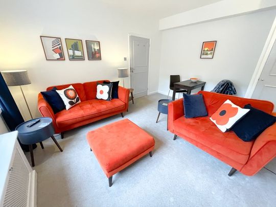 2 Bed Flat, Paramount Court, WC1E - Photo 1