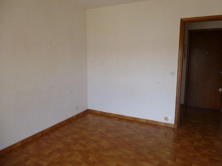 LOUIS BLANC - T1 - 23.62 M² - Photo 3