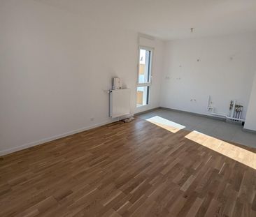 location Appartement T3 DE 62.6m² À ELANCOURT - Photo 1