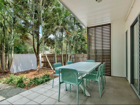 Air Conditioned 3 Bedroom Townhouse In Boutique Gordon Park Complex. Walk To Kedron Brook - Photo 5