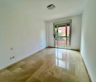 Piso de alquiler en Calle Piso en Avenida Juan Carlos I, 5, Siete P... - Photo 1