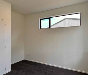 4-BEDROOM IN BOTANY DOWNS - Photo 1