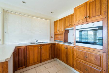 Family Home in Junction Hill - Photo 3