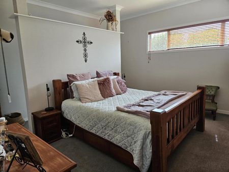Fully furnished 2 bedroom in Hawera - Photo 2