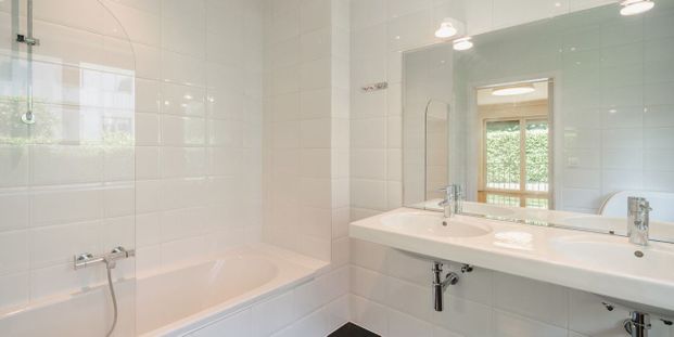 Appartement te huur in Ukkel voor € 4.550 met 3 slaapkamers - Foto 1