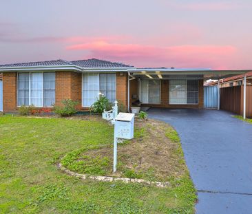 15 Wollaton Grove, Oakhurst NSW 2761 - House For Rent | Domain - Photo 2