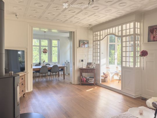 Charmante 4 Zimmer-Wohnung mit Balkon und Weitblick im Grünen - Photo 1