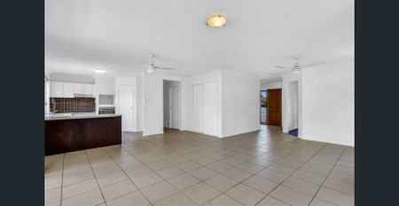 4 Bedroom + Study Family Home in Prime Location - Photo 4