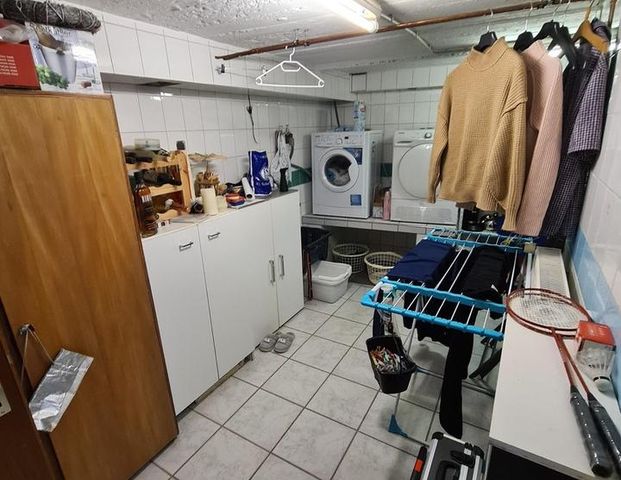 Charmante 2,5-Zimmer Wohnung im EG mit Wintergarten, Garten, Garage/Lagerhalle & vielen Extras! - Photo 1