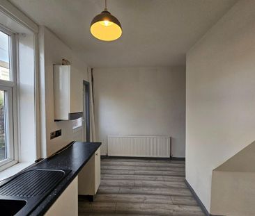 2 bedroom terraced house to rent - Photo 5
