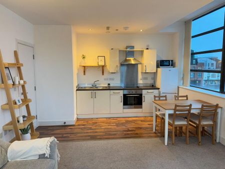 1 bedroom flat to rent - Photo 2