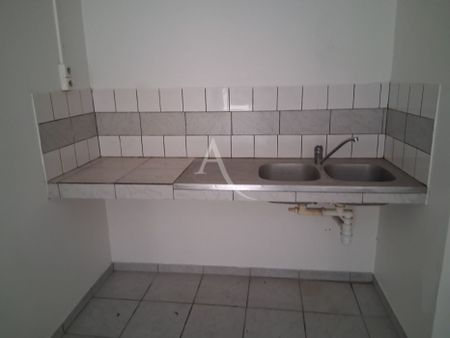 Location Appartement 28.11m² 2 pièces Fort de france - Photo 4