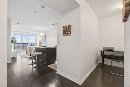 For Lease - 1940 Ironstone Drive Unit# 1110, Burlington, Ontario - Photo 3