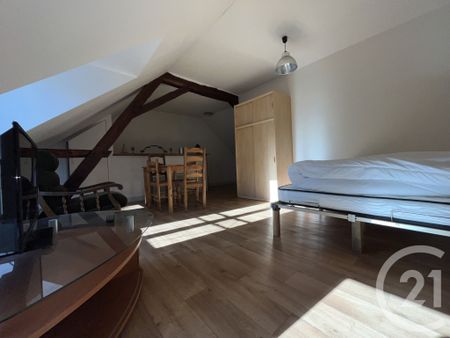 Location Appartement 1 pièce 22m² SOUILLAC 46200 - Photo 2