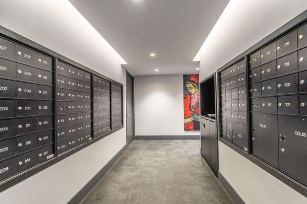 4800 Maisonneuve Blvd W - Photo 1