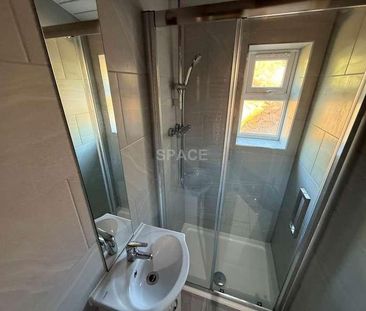 Grange Avenue, University, RG6 - Photo 6