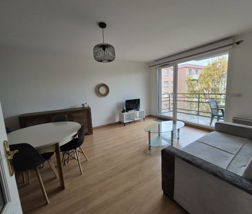 Location Appartement 49m² VALENCIENNES 59300 - Photo 2